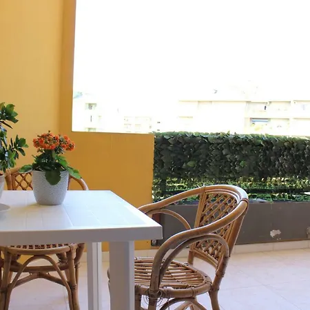 Stylish Apt Three Mins From Poetto
