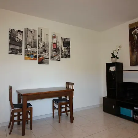 Hotel Stylish Apt Three Mins From Poetto *