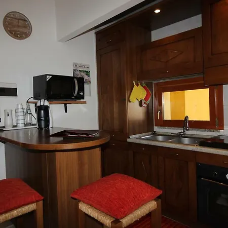 Stylish Apt Three Mins From Poetto * Quartu SantʼElena
